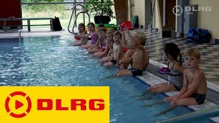 Die DLRG Schwimmausbildung  Anfängerschwimmkurs [upl. by Lled]