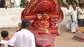 Muchilott Bhagavathy Theyyam Koodali Sree Muchilottu Bhagavathy Temple Kannur [upl. by Akerdal235]