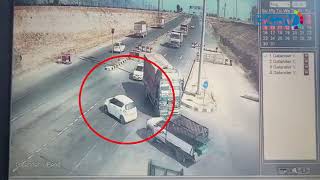 Pampore road accident caught on CCTV camera [upl. by Adda]